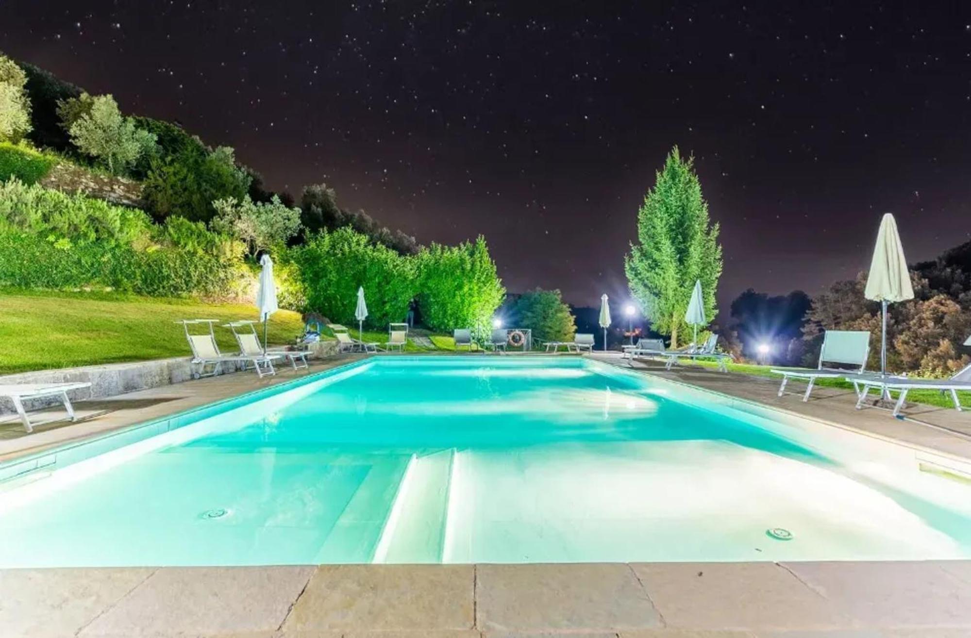 Charming Studio With Shared Pool In לורו צ'יופנה מראה חיצוני תמונה
