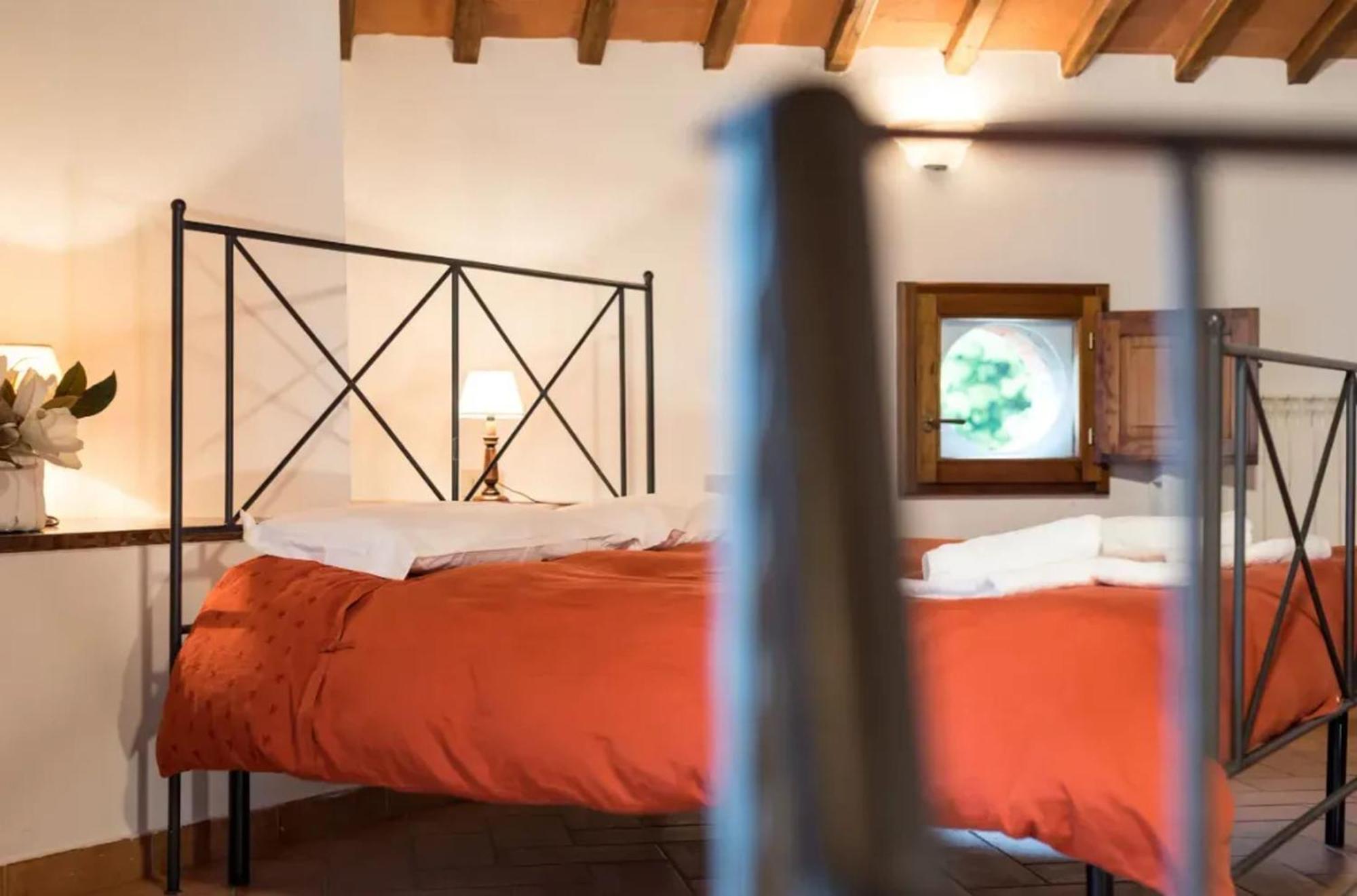 Charming Studio With Shared Pool In לורו צ'יופנה מראה חיצוני תמונה