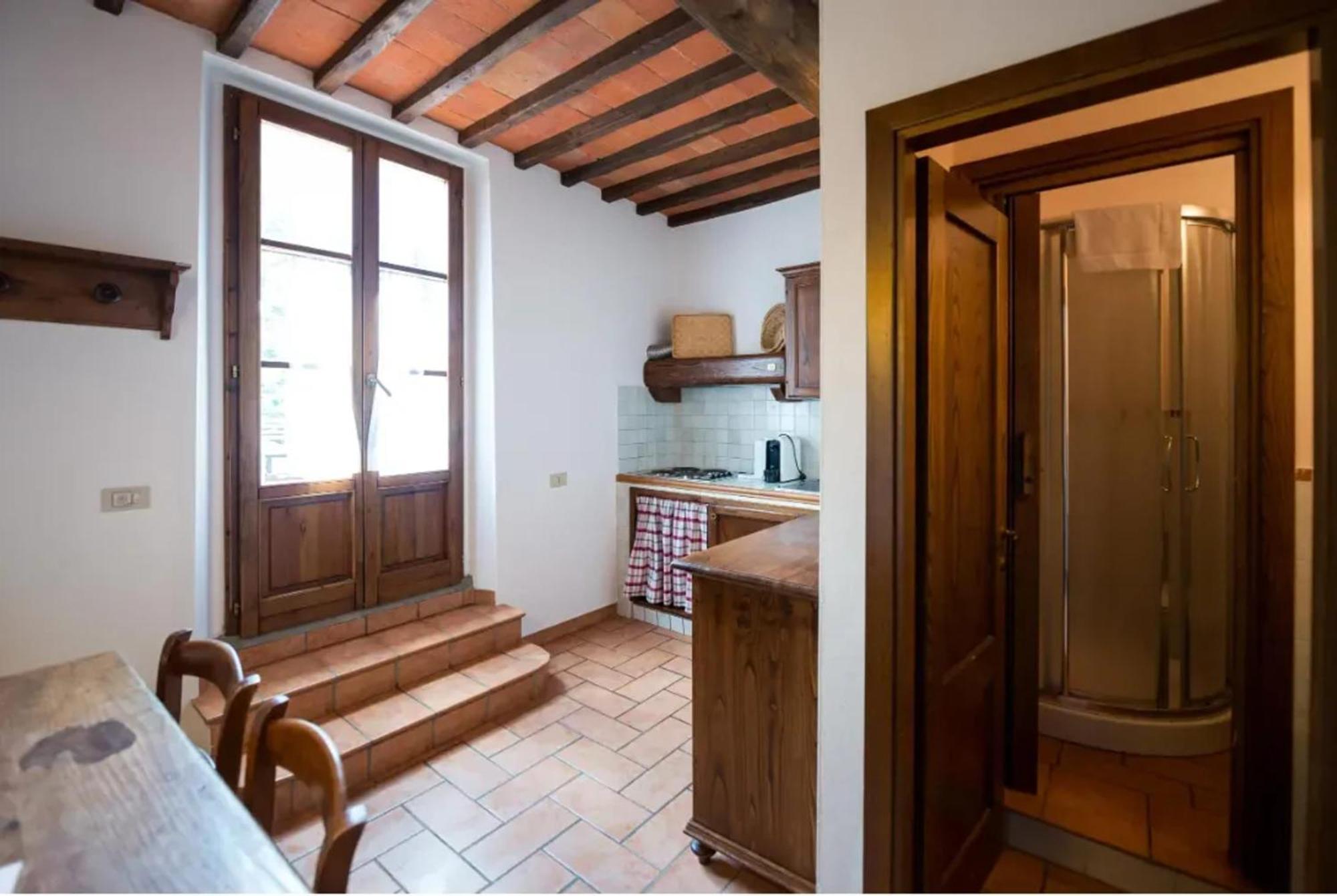 Charming Studio With Shared Pool In לורו צ'יופנה מראה חיצוני תמונה